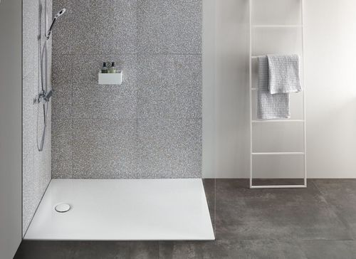 Prysznic typu walk-in – w jakich łazienkach sprawdzi się najlepiej?